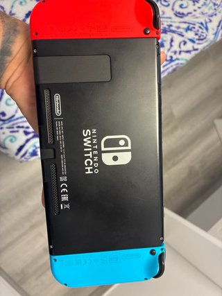 Nintendo Switch poco usada con juegos
