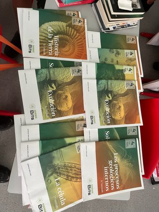 Fasciculos de biología science bits
