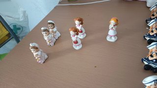 Figuras de regalo  1€ cada uno