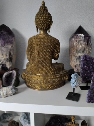 Figura Buda Dorado Traje Diamante