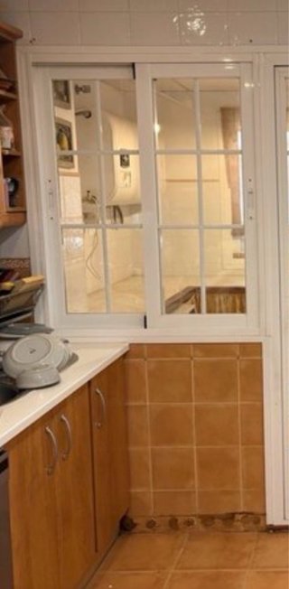 Ventana aluminio con premarco