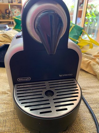 Cafetera Nespresso DeLonghi para piezas