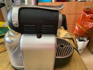 Cafetera Nespresso DeLonghi para piezas