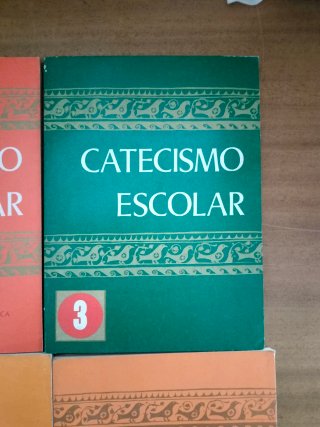 Lote 4 libros de catecismo escolar
