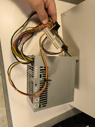Fuente de Alimentación PC 220-240V