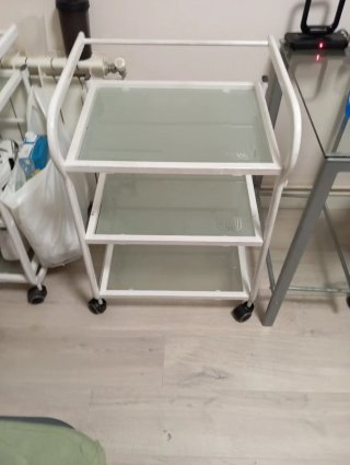 Muebles de estética blancos