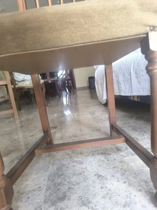 Sillas de comedor de madera y tela