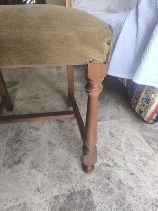 Sillas de comedor de madera y tela
