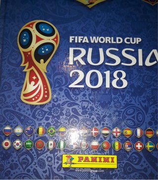 Álbumes panini llenos de varios mundiales