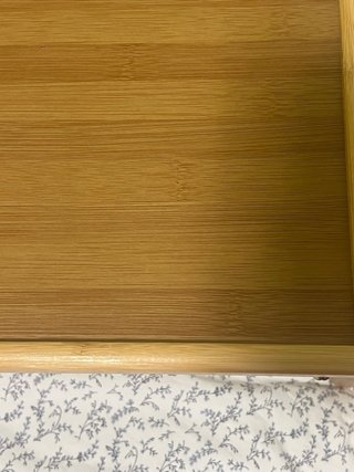 Mesa de bambú para cama