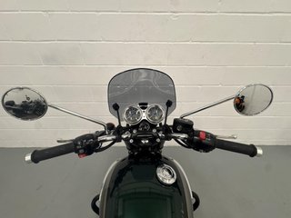 TRIUMPH BONNEVILLE T100