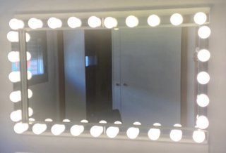 Set da trucco con specchio, mobile e poltrona regolabile