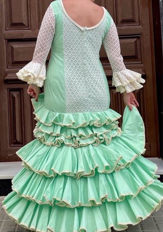 Vestido de flamenca verde y blanco