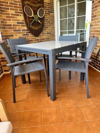 Conjunto exterior Mesa y 4 Sillas de Aluminio