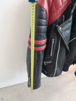 Chaqueta motera de cuero