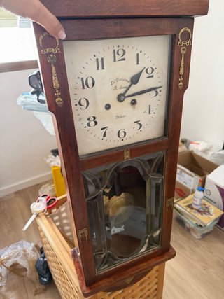 Reloj de pared antiguo La Parisina