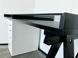 Scrivania Ikea Nero e Bianco