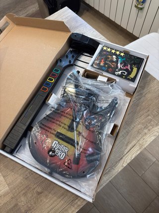 Guitarra Guitar Hero 5 PS2 con Caja y Accesorios