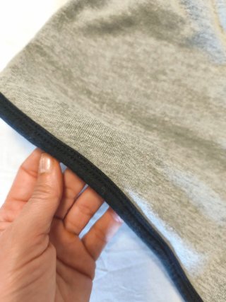Pantalón corto gris BERSHKA