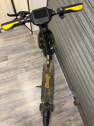 Patinete Eléctrico Jeep Verde y Amarillo
