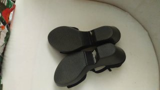 Sandalias negras con lazo