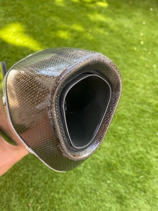 Akrapovic Escape Carbono