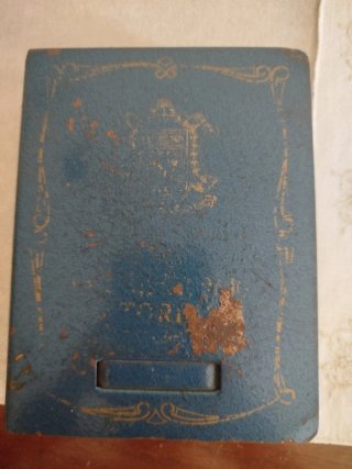 Salvadanaio vintage blu