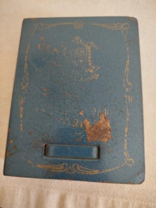 Salvadanaio vintage blu
