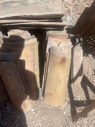 Teja de barro antigua