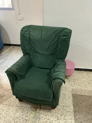 2 Sillones orejeros. También por separado (100€)