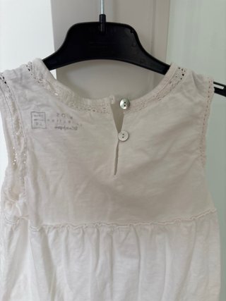 Camiseta sin mangas bordada Talla 5/6 niña.
