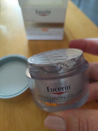 Eucerin Hyaluron-Filler FPS 30 Día