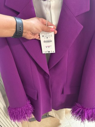 Americana Zara Morada con Plumas Talla M