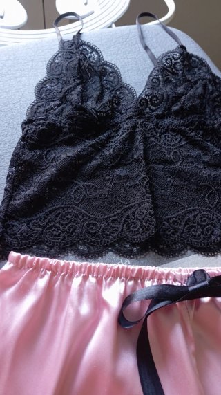 Conjunto lencería S encaje negro y rosa