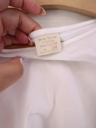 Blusa blanca con lazo