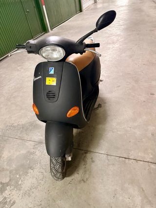 Vespa ET2 Scooter Negro mate