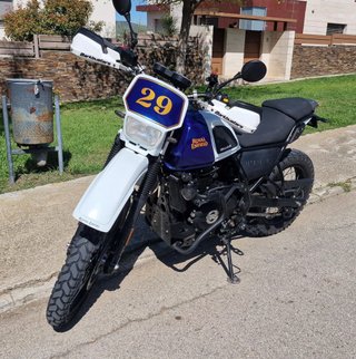 Royal Enfield Himalayan 411 Enduro