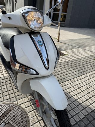 Piaggio Liberty 49cc Scooter Blanca
