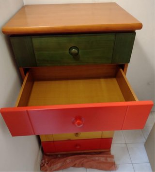 Cajonera de madera juvenil