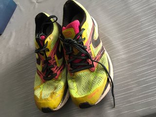 Zapatillas Kalenji Mujer Amarillas y Rosas