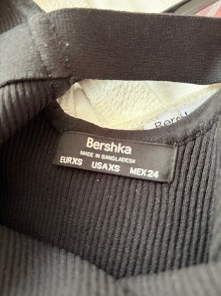 Bodies Bershka Negro y Blanco
