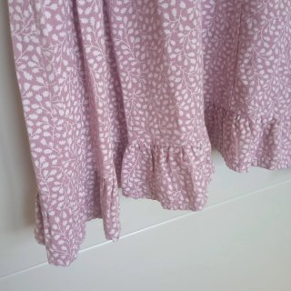 Vestido de verano rosa con estampado
