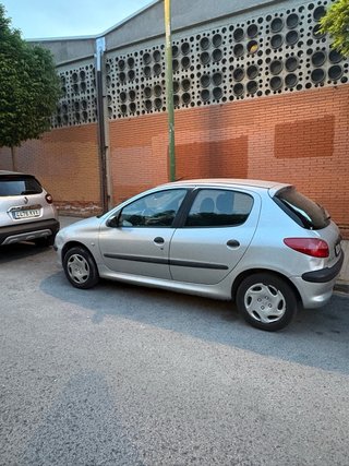 Peugeot 206 2002