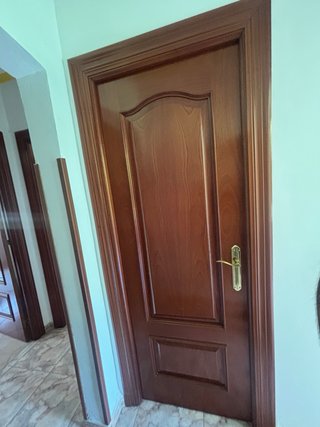 7 Puertas Interiores Madera con Pre-marcos