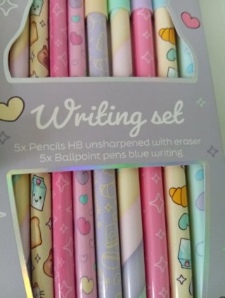 Set cancelleria kawaii: gomme, matite, quaderno