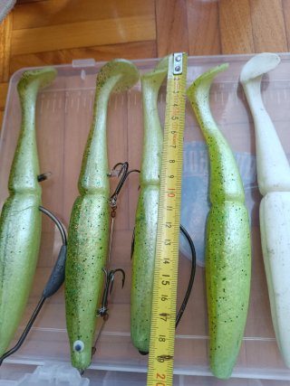 Lote señuelos pesca siluro y lucio