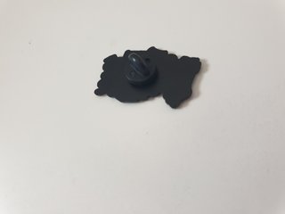 Pin 100% Psycho Pingüino Hacha Sangre