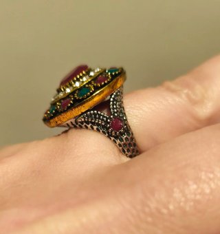 Anillo mujer dorado con piedras