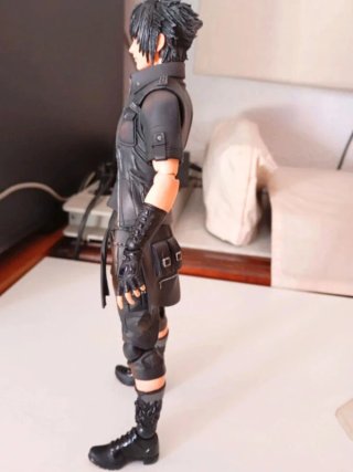 Figura Noctis Final Fantasy XV 2016