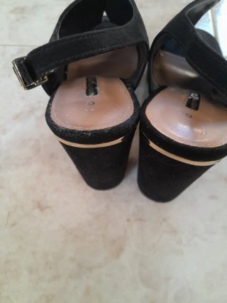 Zapatos Dorothy Perkins negros tacón dorado